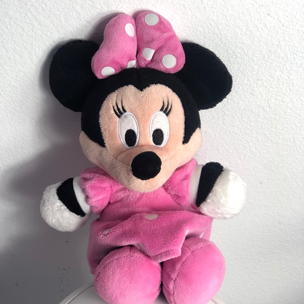 🔴SOLD🔴Small Minnie Mouse in pink